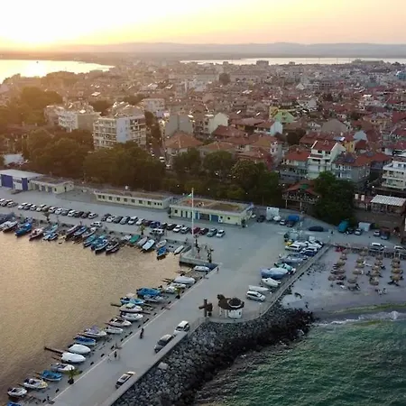 招待所 Anastra 3*