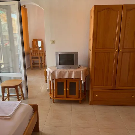 Anastra 3*